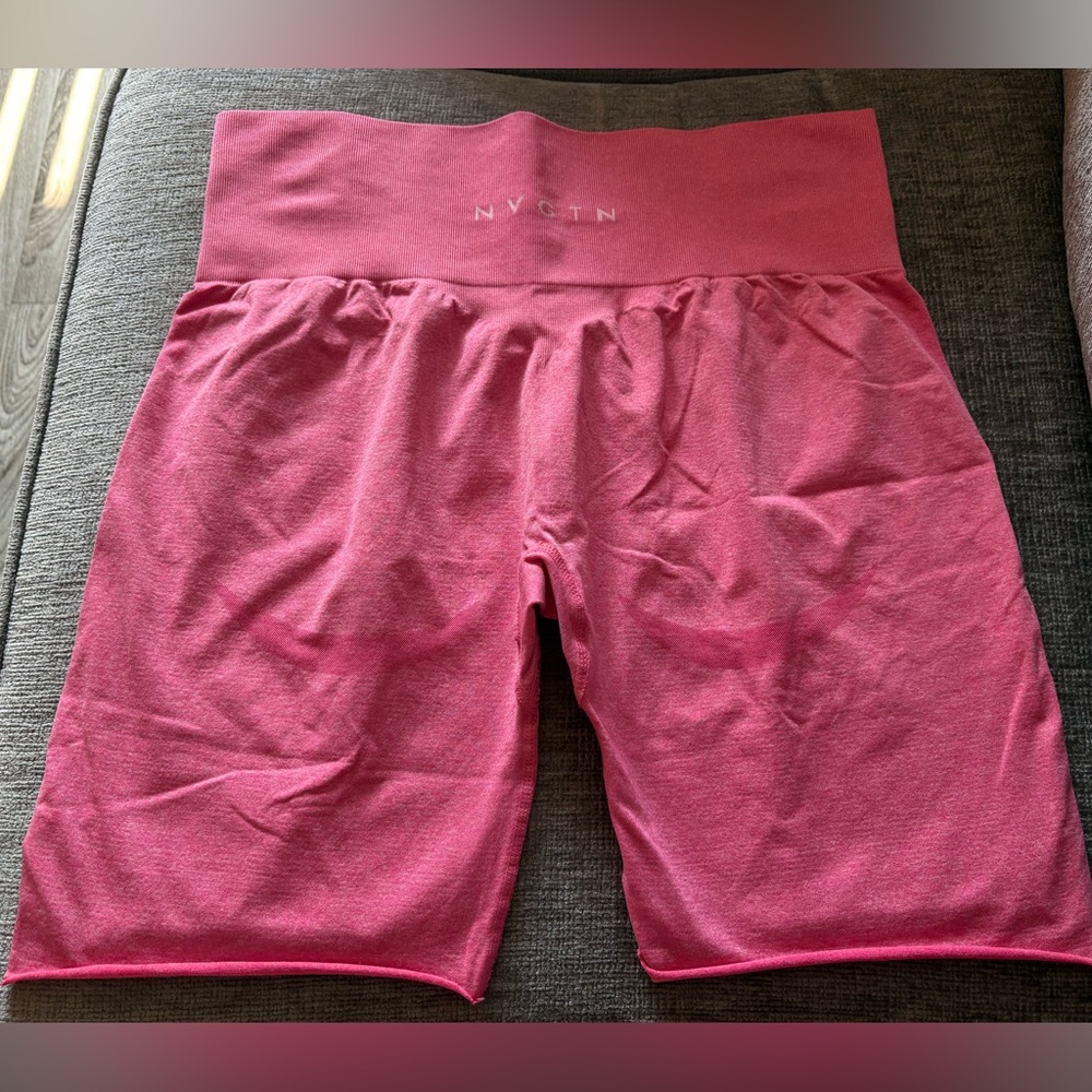 NVGTN Contour Seamless “Shorts” fuchsia